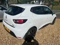 Used Renault Clio Dynamique 90 HP (66 kW) 2017 White Hatchback