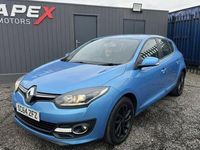 Usado Renault Mégane III Dynamique 110 HP (80 kW) 2014 Azul Citadino