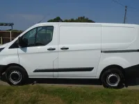 Used Ford Transit Custom 105 HP (77 kW) 2017 White Van