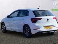 Begagnad VW Polo Life 2022 Vit Halvkombi