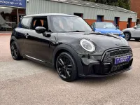 Used Mini Cooper Hatch 134 HP (98 kW) 2022 Black Hatchback