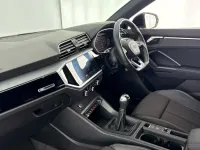 Usado Audi Q3 Sportback Black Edition 150 HP (110 kW) 2022 Prateado SUV