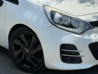 Used Kia Rio 2015 White Hatchback