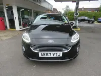 Second-hand Ford Fiesta Zetec 70 CP (51 kW) 2017 Negru Hatchback