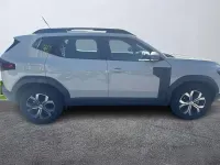 New Dacia Duster Expression 130 HP (95 kW) 2025 Cream Hatchback