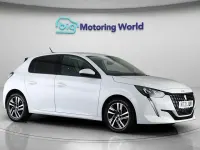Gebraucht Peugeot 208 Allure 100 PS (73 kW) 2021 Weiß Kleinwagen