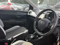 Used Toyota Aygo X-clusiv 69 HP (50 kW) 2015 Black Hatchback