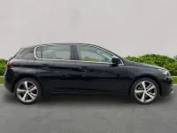 Gebraucht Peugeot 308 Allure 130 PS (95 kW) 2019 Schwarz Kleinwagen