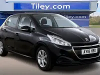 Used Peugeot 208 Active 68 HP (50 kW) 2018 Black Hatchback