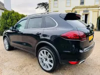 Used Porsche Cayenne 245 HP (180 kW) 2013 Black SUV