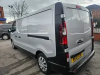 Usado Renault Trafic Business 2021 Prateado Monovolume