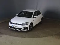 Used VW Golf VII Advance 2017 Pure white Hatchback