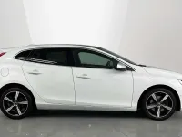 Used Volvo V40 R-Design 150 HP (110 kW) 2018 White Hatchback