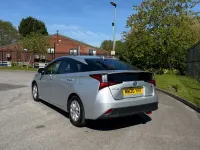 Usado Toyota Prius 122 CV (89 kW) 2020 Plateado Utilitario