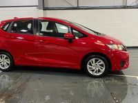 Used Honda Jazz SE 102 HP (75 kW) 2016 Red Hatchback