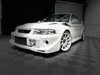 Used Mitsubishi Lancer 280 HP (205 kW) 2001 White Sedan