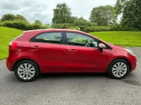 Used Kia Rio 84 HP (61 kW) 2015 Red Hatchback