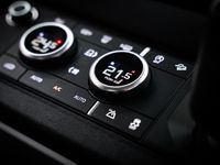 Usado Land Rover Defender SE 300 HP (220 kW) 2021 Preto SUV