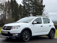 Used Dacia Sandero Lauréate 2014 White Hatchback