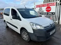 Usado Citroën Berlingo 2017 Blanco Monovolumen