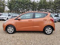 Used Hyundai i10 SE 87 HP (63 kW) 2014 Orange Hatchback