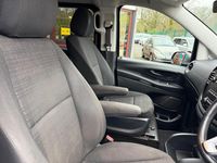Usado Mercedes Vito 163 HP (119 kW) 2018 Azul Van