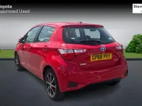 Used Toyota Yaris Hybrid 101 HP (74 kW) 2019 Red Hatchback
