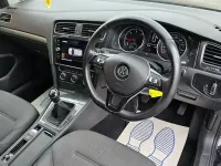 Używany VW Golf VII SE 116 KM (85 kW) 2018 Czarny Hatchback