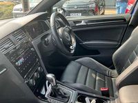 Begagnad VW Golf VII R 300 HK (220 kW) 2019 Blå Halvkombi