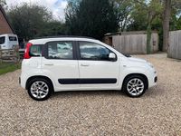 Używany Fiat Panda Lounge 69 KM (50 kW) 2012 Biały Hatchback