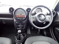 Used Mini Cooper D Countryman 112 HP (82 kW) 2015 White SUV