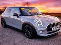Usado Mini Cooper Hatch 2018 Gris Utilitario
