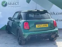 Begagnad Mini Cooper Sport 2023 Grön Halvkombi