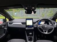 Begagnad Renault Symbioz Techno 140 HK (102 kW) 2025 Röd SUV