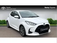 Used Toyota Yaris 116 HP (85 kW) 2022 White Hatchback