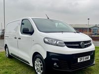 Used Vauxhall Vivaro 120 HP (88 kW) 2021 White MPV