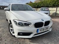 Begagnad BMW 116 2019 Vit Halvkombi