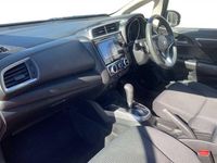 Used Honda Jazz SE 102 HP (75 kW) 2019 Rallye red Hatchback