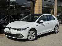 Używany VW Golf VII Style 150 KM (110 kW) 2020 Biały Hatchback