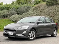 Begagnad Ford Focus Zetec 120 HK (88 kW) 2019 Grå Halvkombi