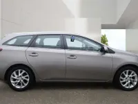 Used Toyota Auris Business Edition 2015 Bronze Estate
