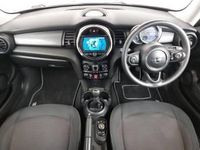 Used Mini Cooper Classic 136 HP (100 kW) 2019 Red Hatchback