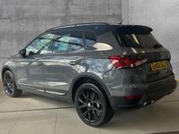 Begagnad Seat Arona Black Edition 115 HK (84 kW) 2025 Vit SUV