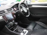 Used Skoda Superb SE Technology 214 HP (157 kW) 2022 White Hatchback