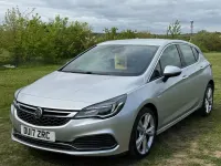 Used Vauxhall Astra SRi 150 HP (110 kW) 2017 Silver Hatchback