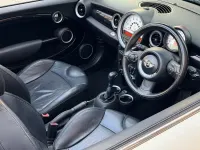 Begagnad Mini Cooper Cabriolet 2011 Vit Cab