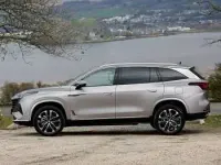 New MG MGS9 299 HP (219 kW) 2026 Silver SUV