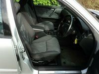 Begagnad Mercedes E200 Classic 2000 Sedan