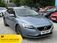 Used Volvo V40 Momentum 2017 Blue Hatchback