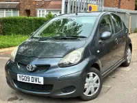 Usado Toyota Aygo 2009 Cinzento Citadino